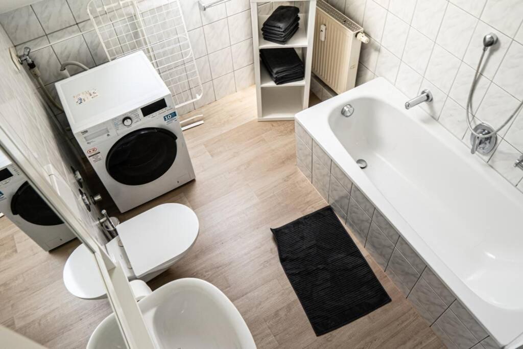 Gemuetliche Ferienwohnung Im Zentrum Von 플라우엔 외부 사진