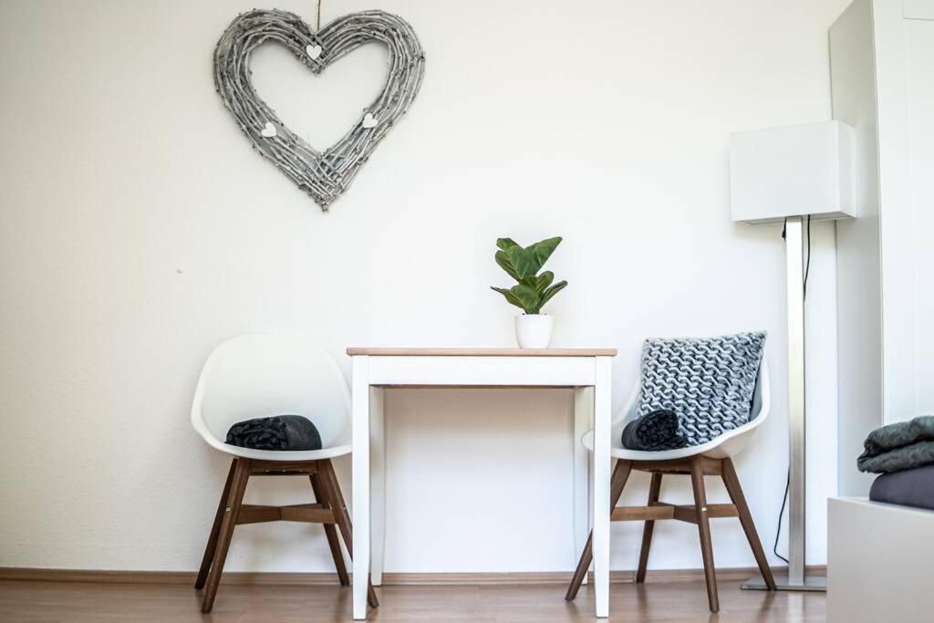 Gemuetliche Ferienwohnung Im Zentrum Von 플라우엔 외부 사진